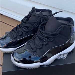 Jordan 11 space jams (2016)